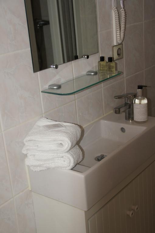 La Petite Cour Hotel Trouville-sur-Mer Cameră foto